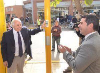 Qued� habilitado un sem�foro en un cruce peligroso