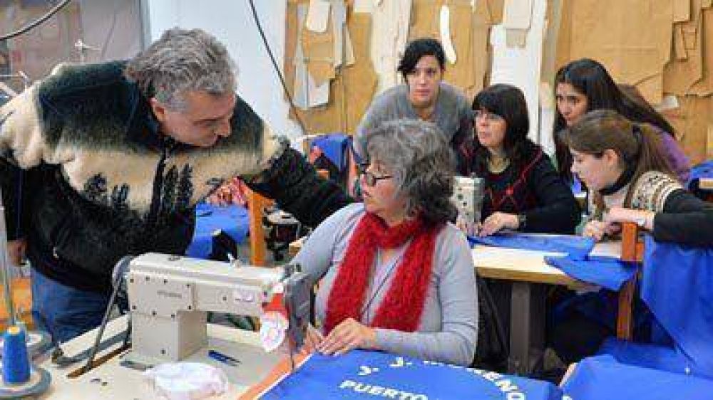 Desocupadas de Reinamora ya trabajan en la cooperativa �Quillagua�