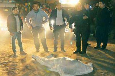 Un joven muere apu�alado en una cancha de f�tbol