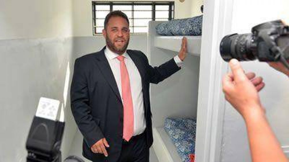 Trasladan presos de Comodoro a penitenciarias de Esquel y Rawson