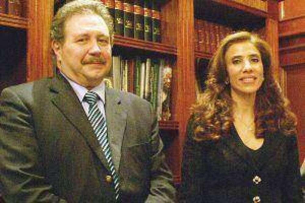 La gobernadora recibi� al gerente del Hospital Austral, Dr. Bottaro