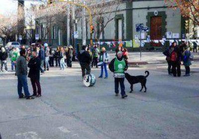 ATE para y pide por mejoras en los hogares de menores 