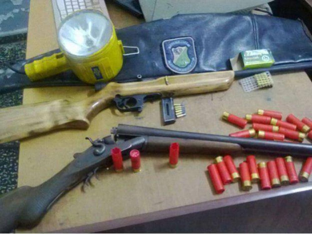 Secuestraron armas y detuvieron a cuatro cazadores en San Carlos