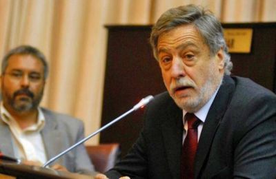 Podest� en contra de la reelecci�n de Rioseco