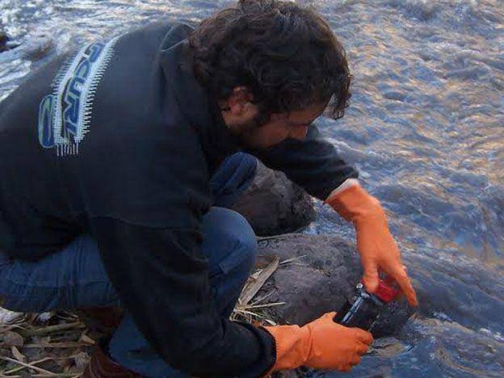 Detectaron un qu�mico que contamina los pl�sticos en el agua mendocina