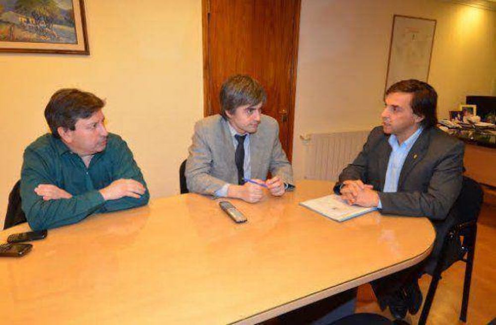 Araque present� convenio de cr�ditos del BTF