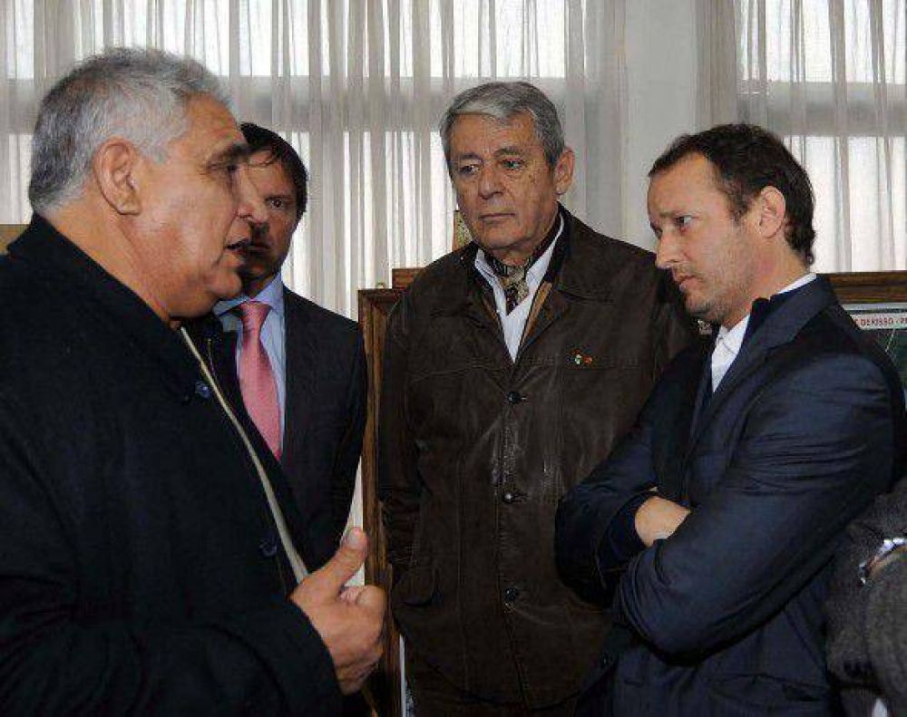 Saldo del coqueteo de Insaurralde con el FR: Scioli lo mand� a internas y Kunkel lo ve afuera