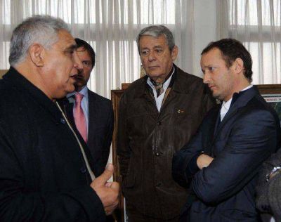 Saldo del coqueteo de Insaurralde con el FR: Scioli lo mand� a internas y Kunkel lo ve afuera