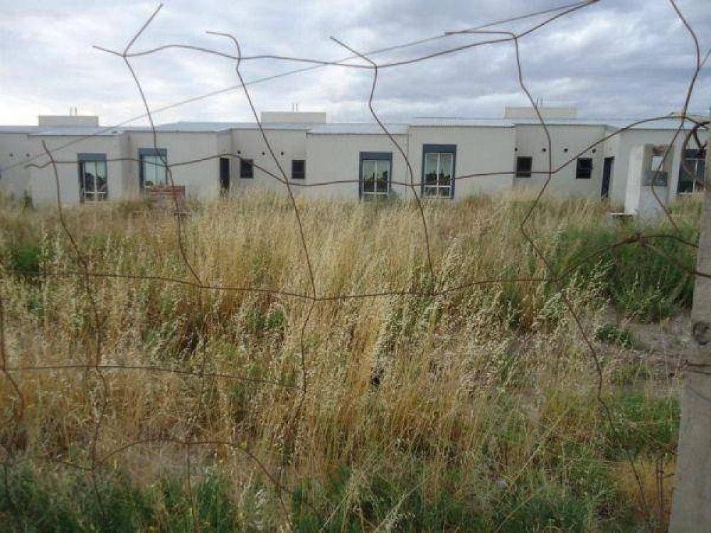 En tres o cuatro meses podr�an entregar las primeras casas de UOM, Sutiaga y Petroqu�micos