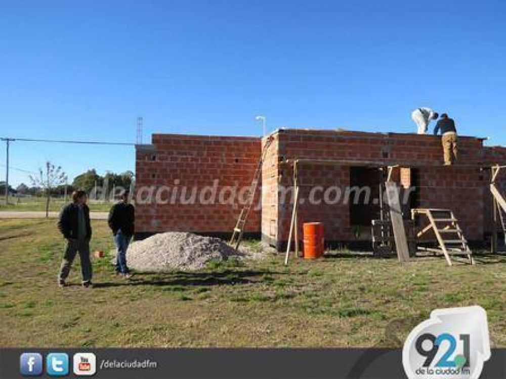 El Intendente de Puan control� las obras del Plan Buenos Aires Hogar de Darregueira