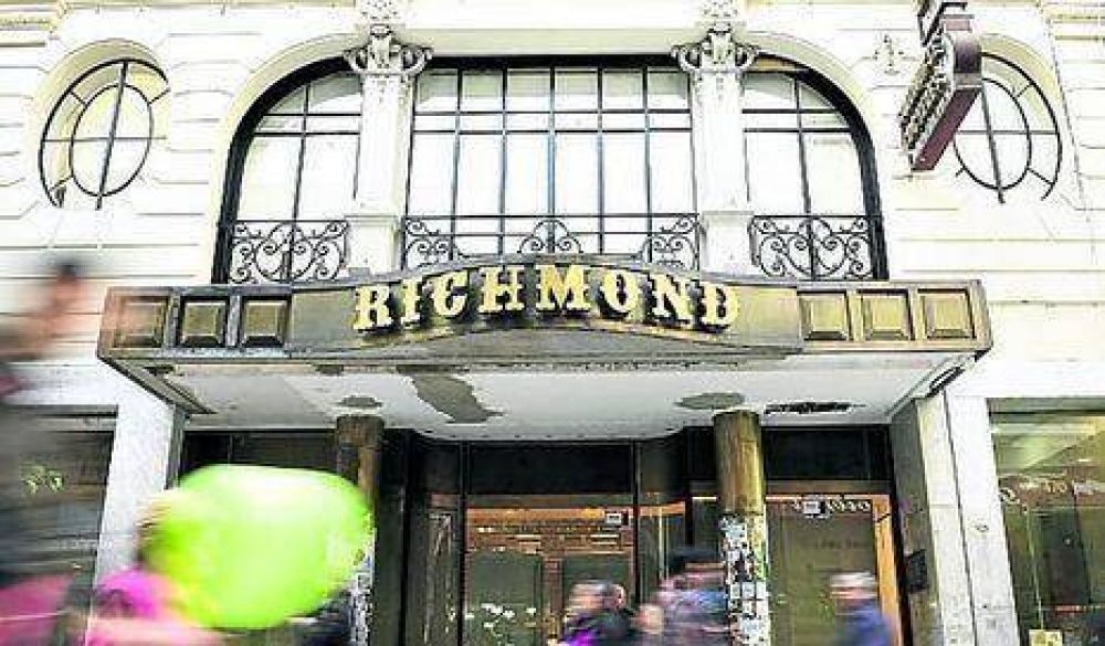 Denuncian la venta de la confiter�a Richmond