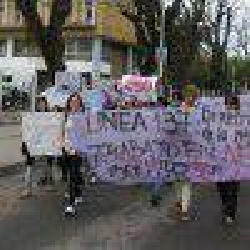 Denuncian p�simas condiciones laborales en la L�nea 137