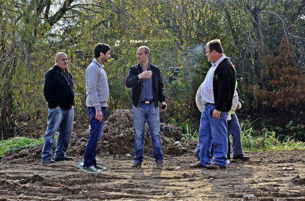 Arroyo Fate: Realizan trabajos de ensanche, profundizaci�n y limpieza