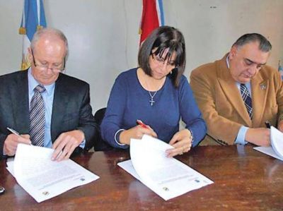 Beltr�n incorporar� a 30 polic�as comunitarios