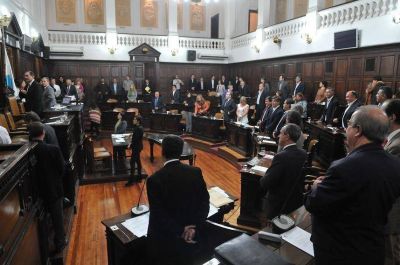 Diputados aprobó el tope salarial para estatales provinciales