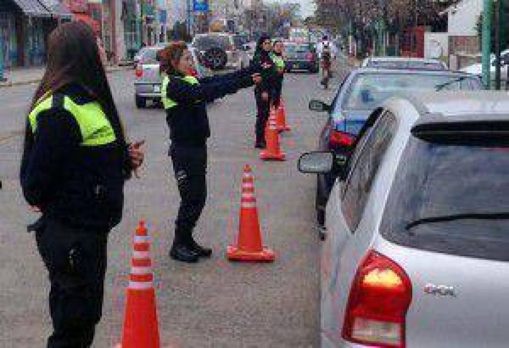 Ense�an a los vecinos conductas que promueven la seguridad vial