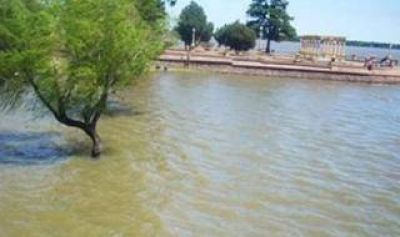 Crecida del Paran�: Planifican medidas de prevenci�n de enfermedades
