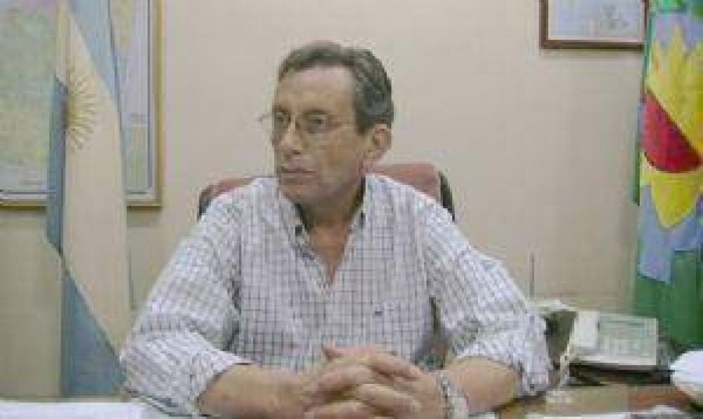 El intendente Juan Carlos Bartoletti present� su renuncia