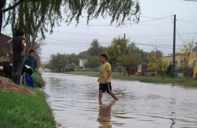 Llegó ayuda de Nación para 70 inundados