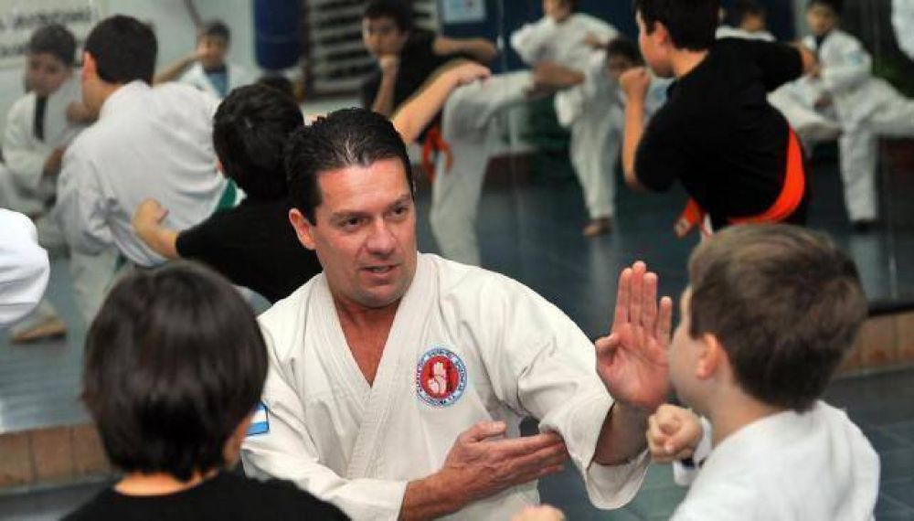Promocionan un curso para defenderse