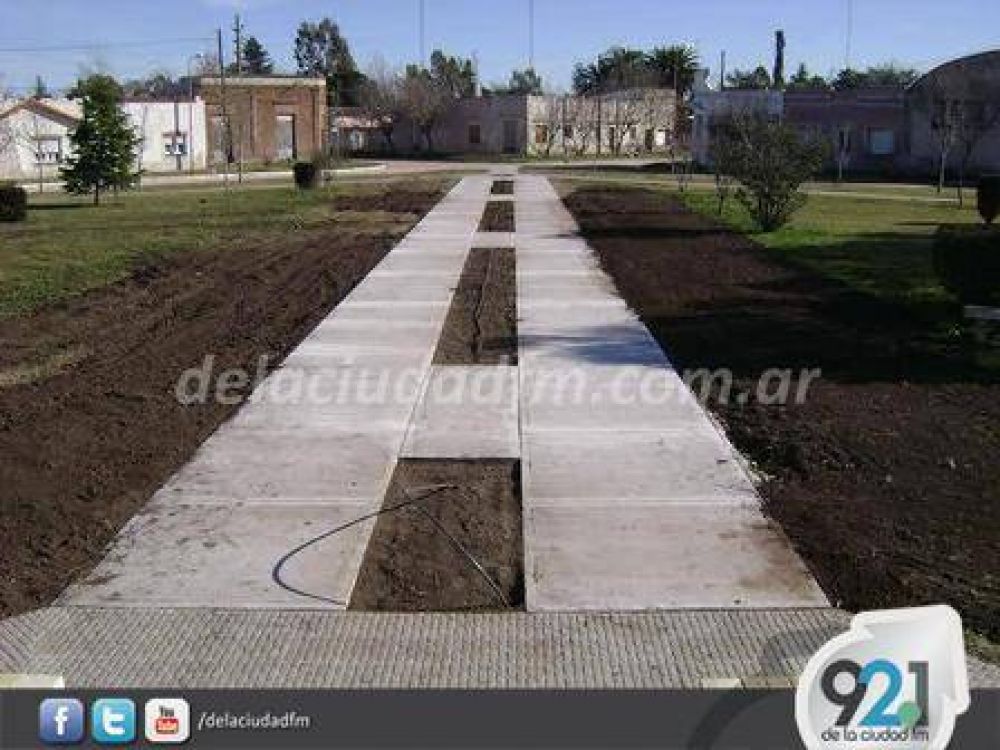 En Arroyo Corto reacondicionan la plaza principal