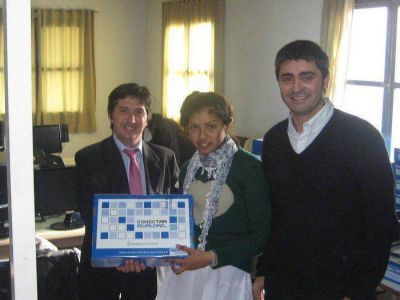 Entrega de Netbooks en la Escuela de Educaci�n T�cnica Nro. 1