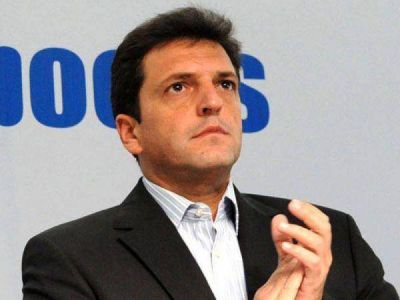 POLIC�A MUNICIPAL: el ajedrez de SERGIO MASSA