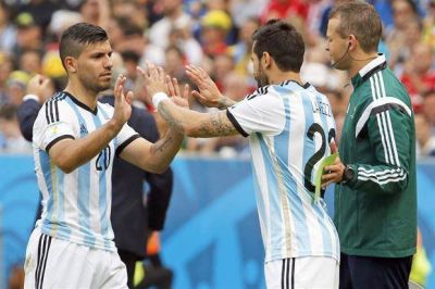 Sergio Ag�ero se perder�a lo que queda de Mundial si se confirma el desgarro