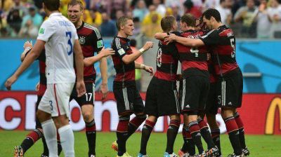 EEUU cay� ante Alemania, pero clasific� a octavos gracias a una mejor diferencia de gol 