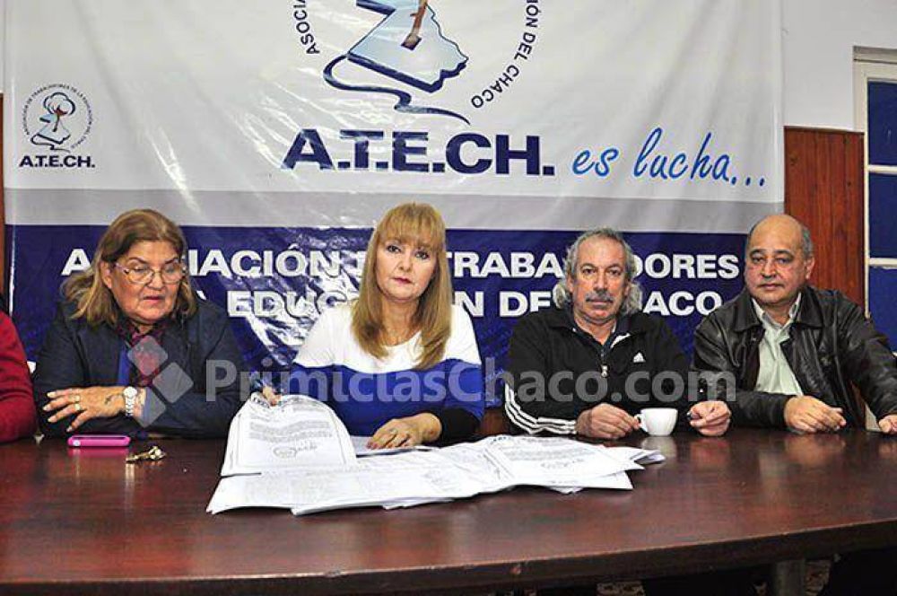 M�s de tres mil firmas docentes a la Legislatura en apoyo al proyecto de ley de ATECH
