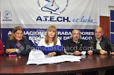 M�s de tres mil firmas docentes a la Legislatura en apoyo al proyecto de ley de ATECH