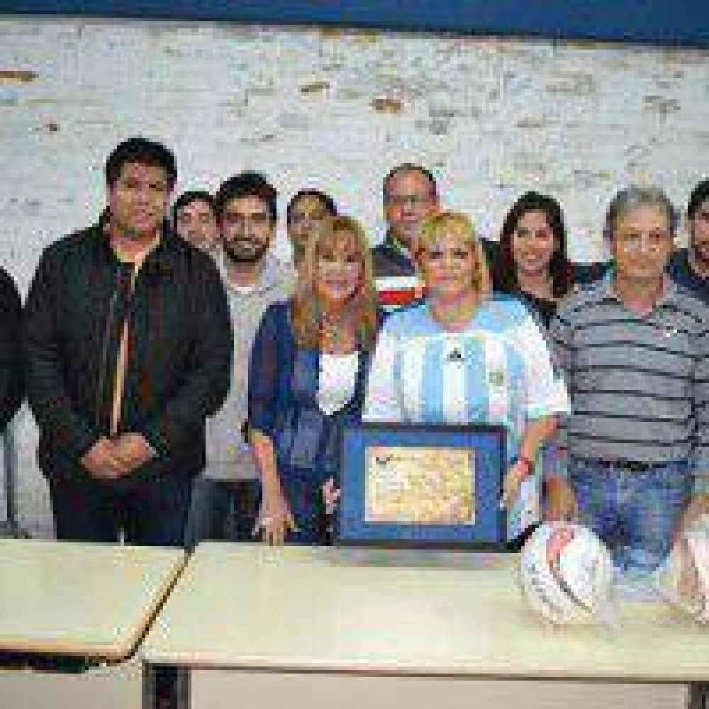 Ada fue nombrada socia honoraria del Club Atltico Vlez Sarsfield Libertad