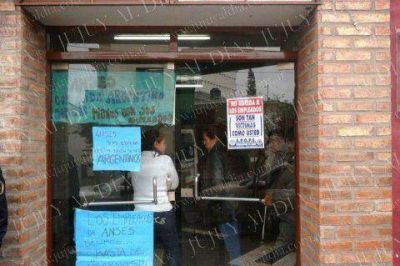 Trabajadores de ANSES Jujuy profundizaron las medidas ante el descuento de d�as de paro