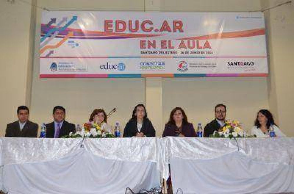 La Ministra Mariela Nassif particip� de las Jornadas del Programa �Educar en el Aula�