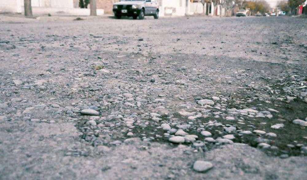 Un barrio lleva tres meses sin colectivo por las roturas de obras