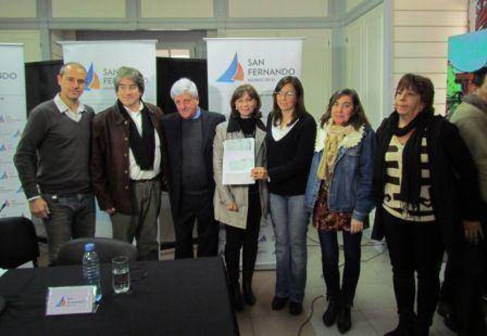 Andreotti entreg un apoyo econmico al Consejo Escolar de San Fernando 