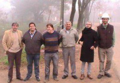 Alumbrado p�blico para los barrios Amespil, Los Horneros, Canuglio y Don Pancho