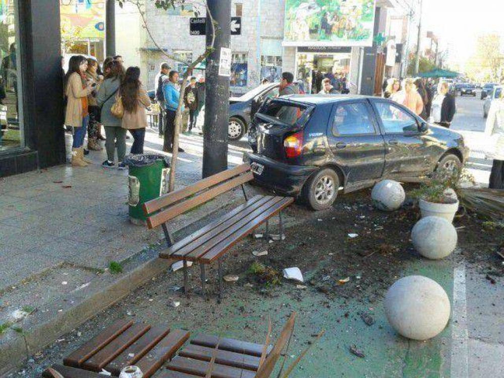 Violento choque en Castelli y G�emes
