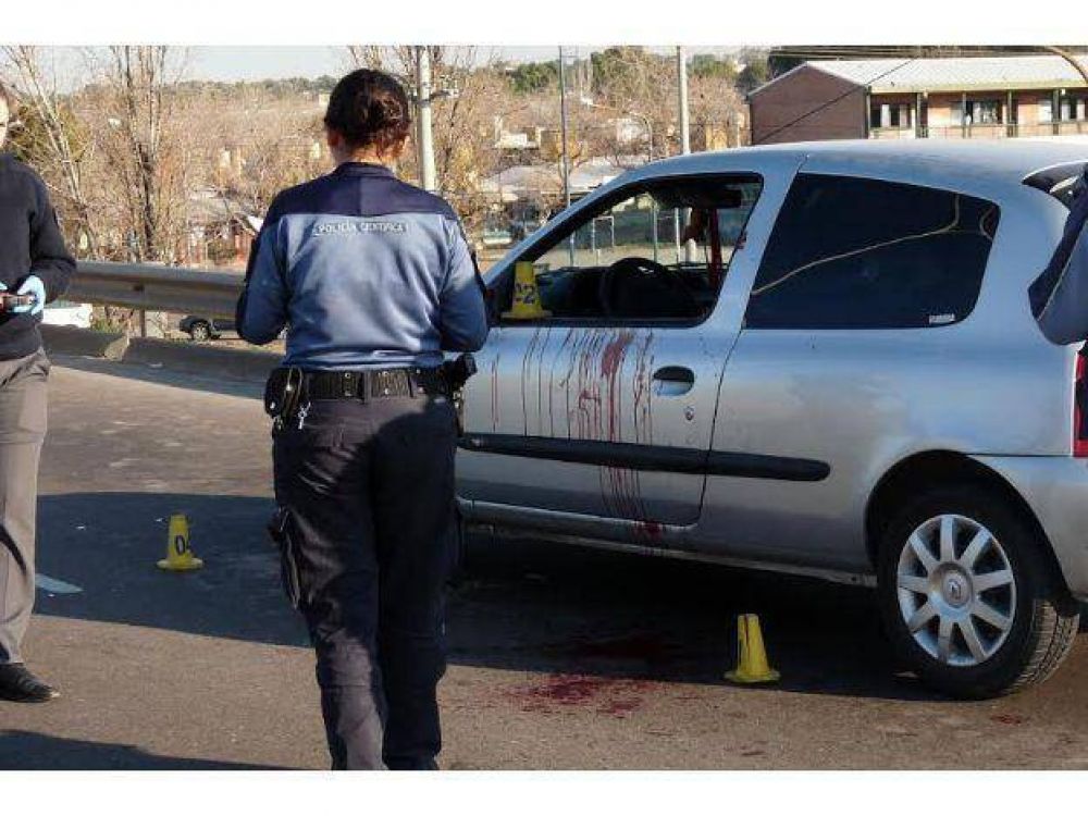 Un hombre fue apu�alado en medio de una discusi�n por un accidente en el Corredor del Oeste