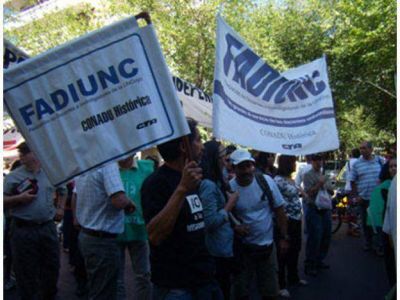 Fadiunc rechaz� la nueva oferta y en los colegios universitarios y facultades seguir�n sin clases
