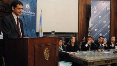 La Legislatura porte�a rechaz� el pliego para designar a Farrell