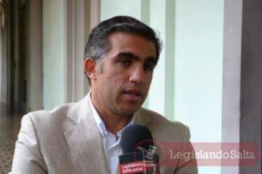 Nanni molesto: Vuelven a comisi�n pedido de informe sobre autos oficiales