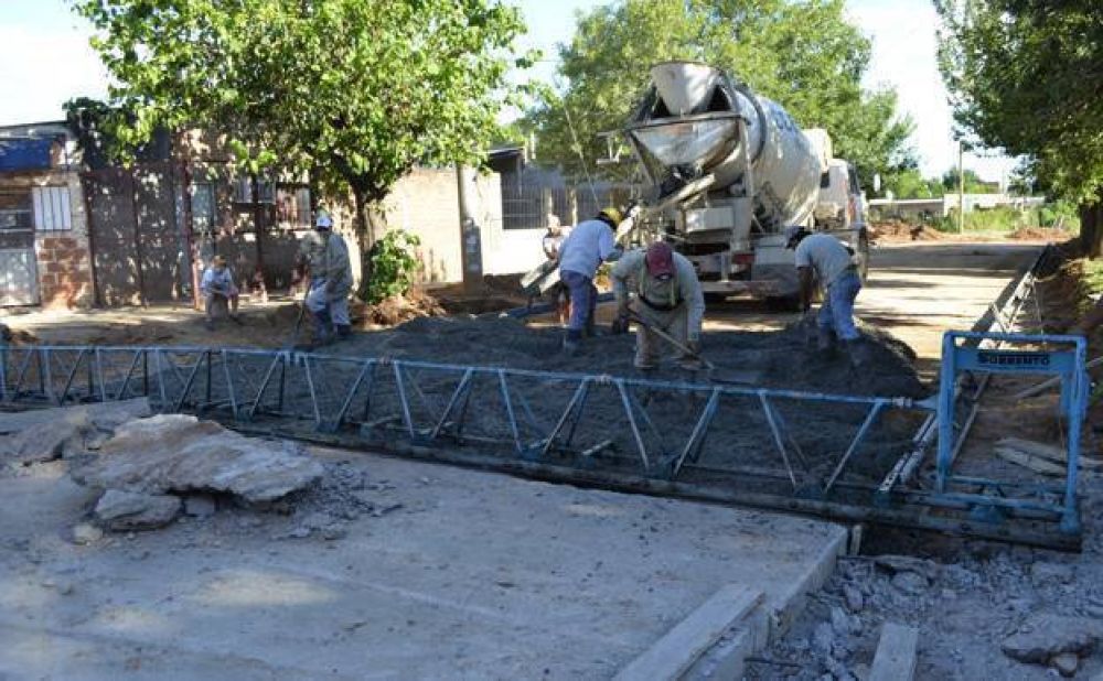 La Comuna avanza con instalaciones pluviales sobre calle Loreto, antes de su pavimentaci�n