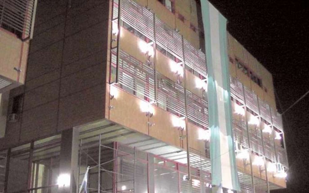 Realzan la iluminaci�n en el edificio municipal
