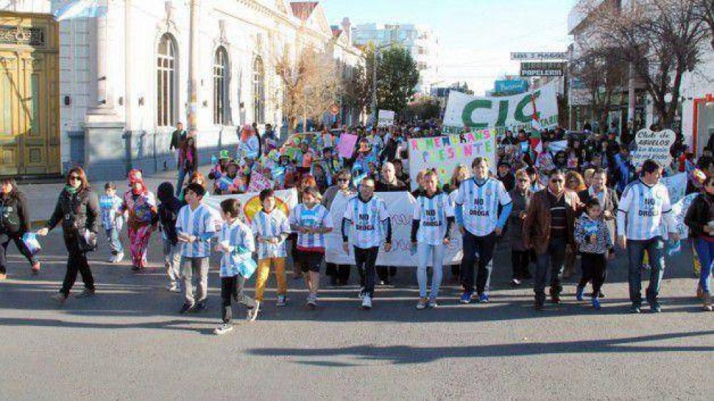 Trelew march� contra las drogas