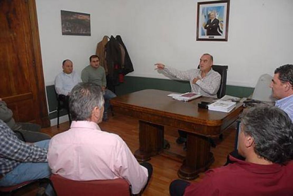 Justicialismo de El Chalt�n trabaja con miras al 2015