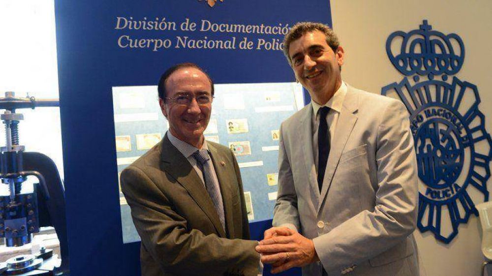 El nuevo DNI tendr� un chip que incluir� la historia cl�nica de las personas y los datos de su SUBE