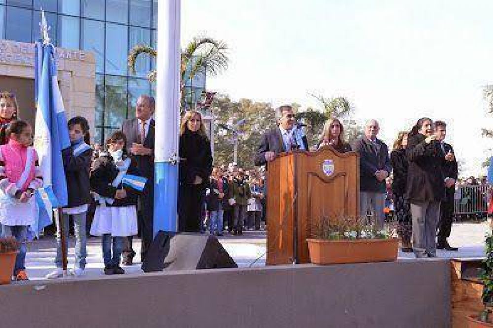 Muestra de Arte en el Consejo Escolar de Malvinas Argentinas