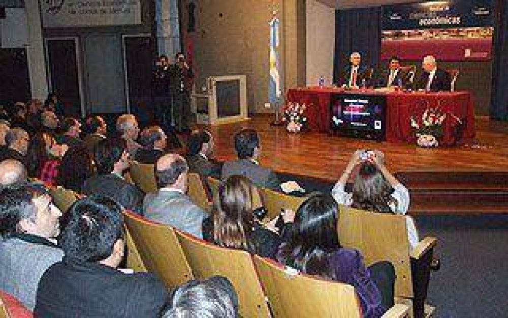 Franchignoni asumi� como nuevo decano de Econ�micas