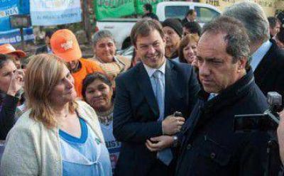 Scioli y Cascallares inauguraron un jard�n en Almirante Brown